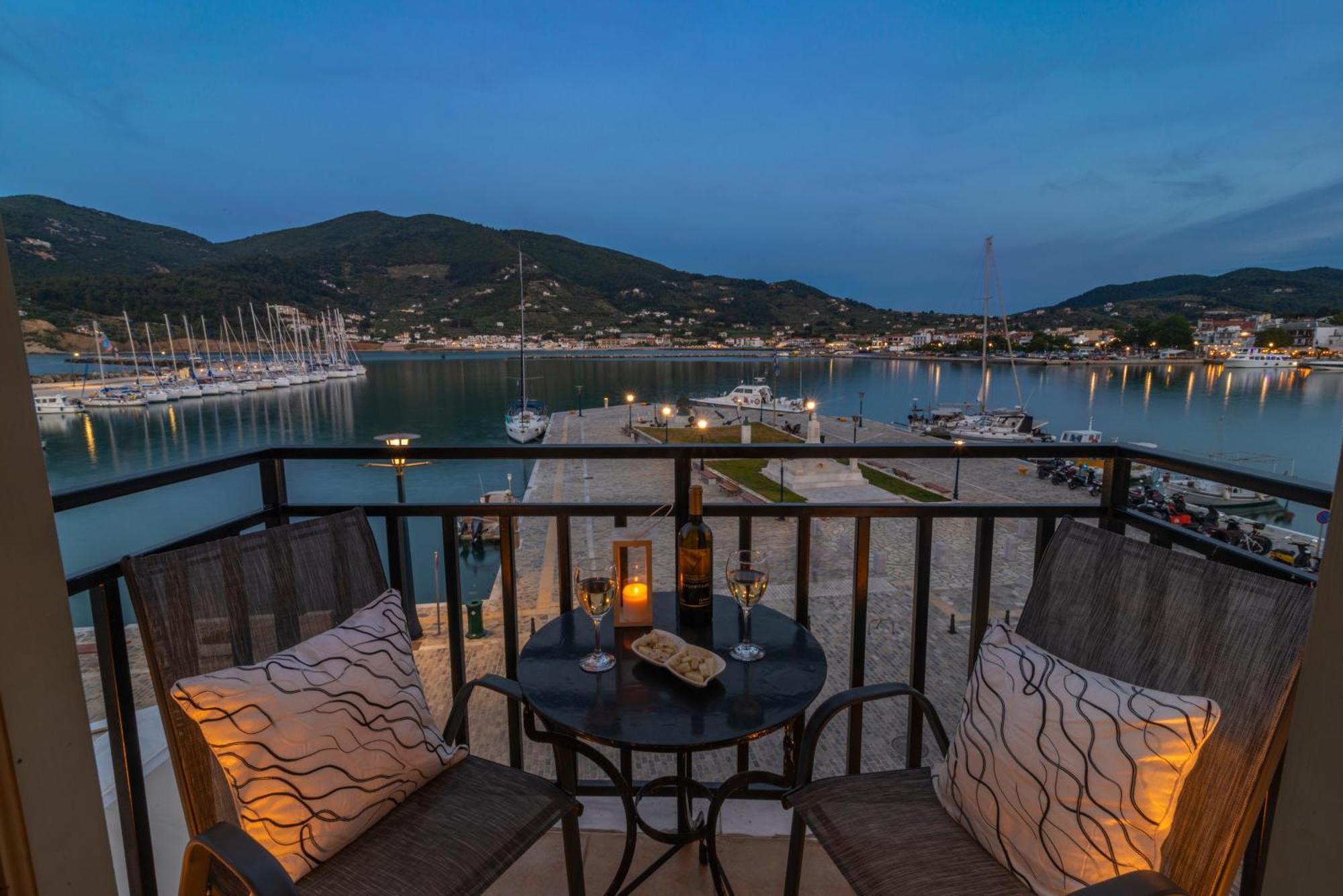 Faros Coastal Apartments Bandar Skopelos Luaran gambar