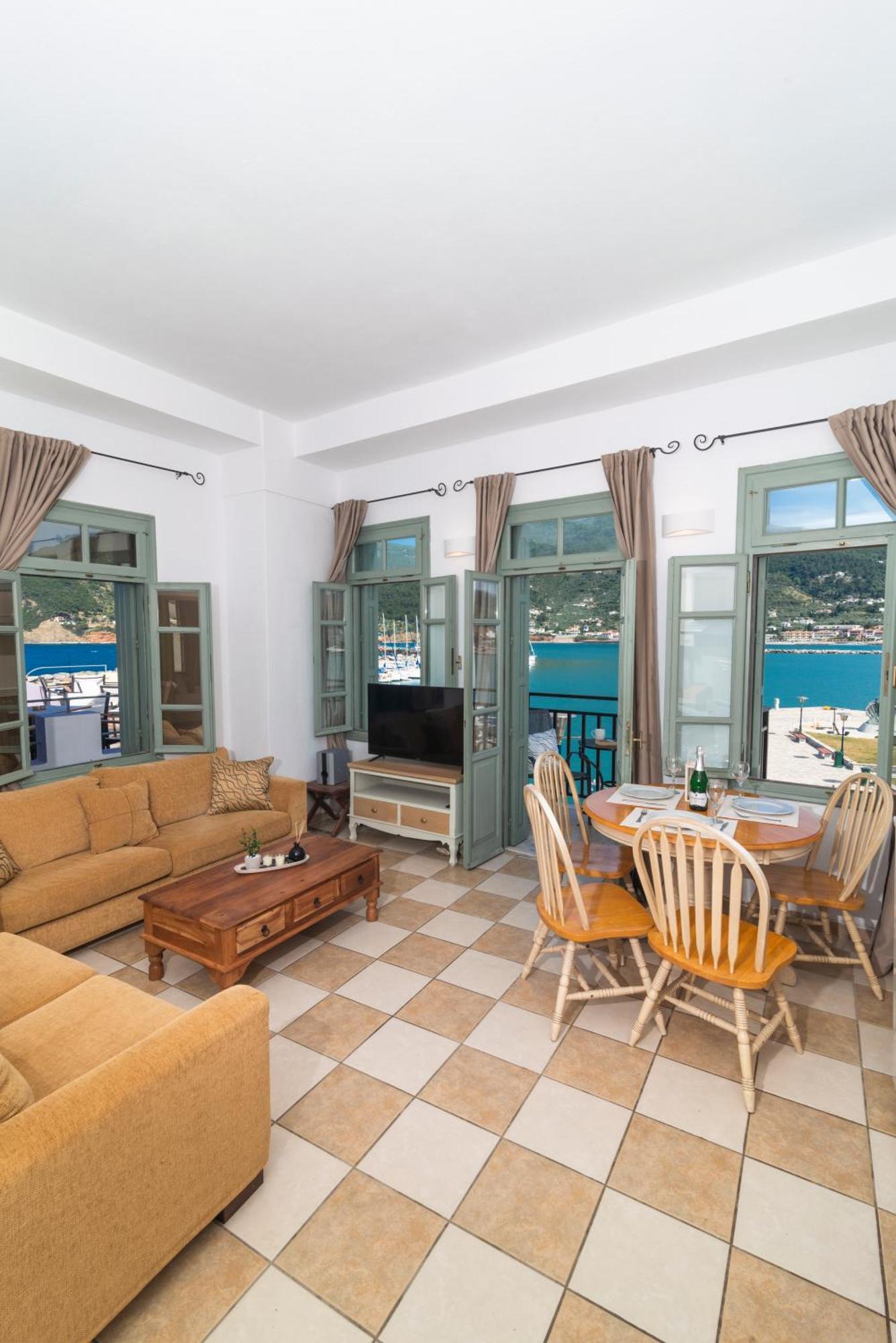 Faros Coastal Apartments Bandar Skopelos Luaran gambar