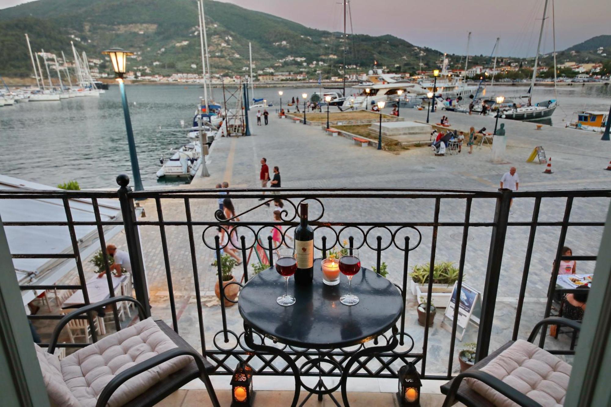 Faros Coastal Apartments Bandar Skopelos Luaran gambar
